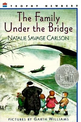 The Family Under the Bridge: A Christmas Holiday Book for Kids