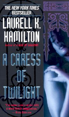 A Caress of Twilight (Meredith Gentry, Book 2)
